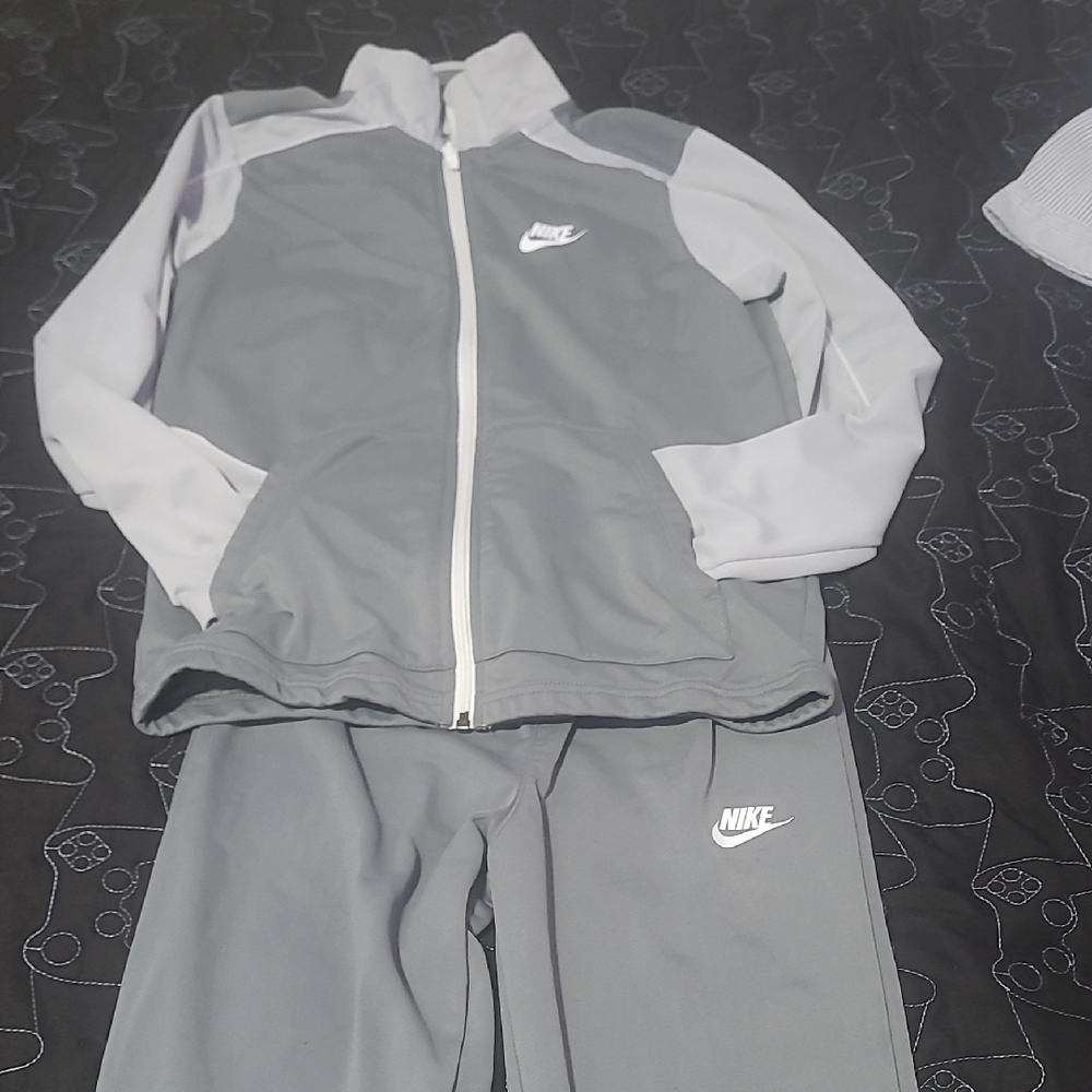 Nike Two-Tone Gray Tracksuit